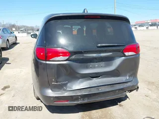 2018 Chrysler Pacifica Touring with VIN 2C4RC1DG5JR148681, listed as a IAAI auction lot 41716394 with 178,645 mi miles and . Bid and sale history available at DreamBid. Image 6.