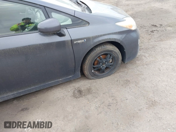 2013 Toyota Prius One with VIN JTDKN3DU9D5659549, listed as a IAAI auction lot 42088069 with 370,962 mi miles and . Bid and sale history available at DreamBid. Image 18.