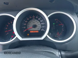 2006 Toyota Tacoma with VIN 5TENX22N16Z146230, listed as a IAAI auction lot 42663040 with 280,274 mi miles and . Bid and sale history available at DreamBid. Image 7.