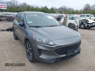 2021 Ford Escape SE z VIN 1FMCU0G62MUA94307, wystawiony jako IAAI lot #42018728 z przebiegiem 142 662 mil mil oraz . Historia ofert i sprzedaży dostępna na DreamBid. Obrazek 1.