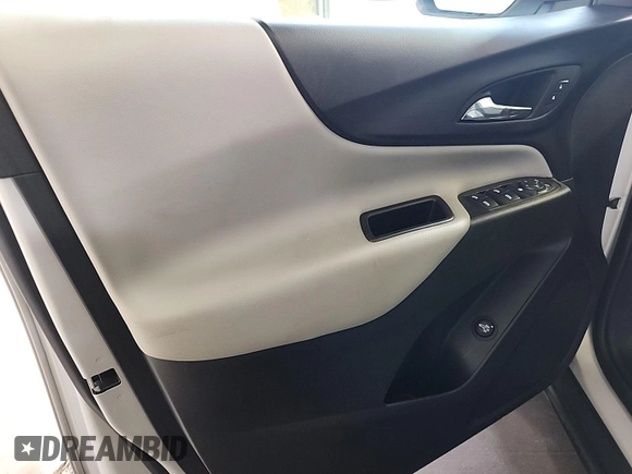 2020 Chevrolet Equinox LT z VIN 2GNAXJEV0L6231512, wystawiony jako IAAI lot #42516878 z przebiegiem 67 453 mil mil oraz . Historia ofert i sprzedaży dostępna na DreamBid. Obrazek 20.