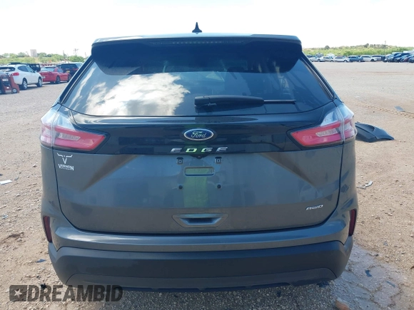 2024 Ford Edge SE z VIN 2FMPK4G99RBB18608, wystawiony jako IAAI lot #42430244 z przebiegiem Nie podano mil oraz . Historia ofert i sprzedaży dostępna na DreamBid. Obrazek 16.