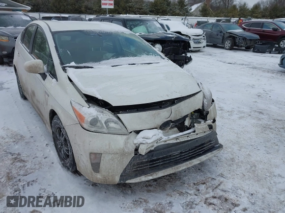 2015 Toyota Prius Four with VIN JTDKN3DU3F1933788, listed as a IAAI auction lot 41602001 with 324,092 mi miles. Bid and sale history available at carsss.com. Image 1.