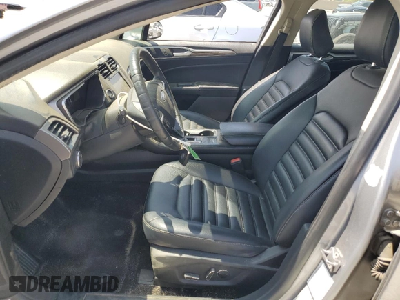 2020 Ford Fusion SEL z VIN 3FA6P0CD3LR196210, wystawiony jako Copart lot #60240925 z przebiegiem 81 768 mil mil oraz Szkoda całkowita • Salvage title. Historia ofert i sprzedaży dostępna na DreamBid. Obrazek 7.