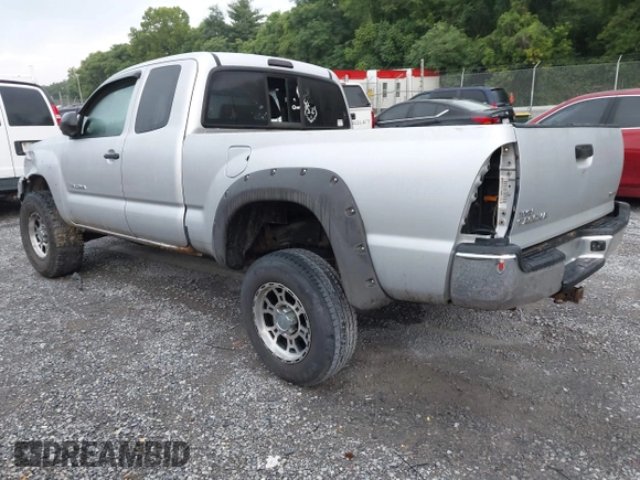 2012 Toyota Tacoma with VIN 5TFUX4EN2CX011263, listed as a IAAI auction lot 42670078 with 164,922 mi miles and . Bid and sale history available at DreamBid. Image 3.