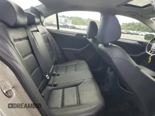 2015 Volkswagen Jetta SE z VIN 3VWD17AJ3FM232299, wystawiony jako Copart lot #57252465 z przebiegiem 128 882 mil mil oraz Szkoda całkowita • Salvage title. Historia ofert i sprzedaży dostępna na DreamBid. Obrazek 10.