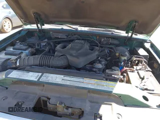 2000 Ford Explorer Eddie Bauer с VIN 1FMZU74E9YZB26239, выставлен на аукционе IAAI как лот 40233257 с пробегом 193 592 миль миль и . История ставок и продаж доступна на DreamBid. Изображение 10.