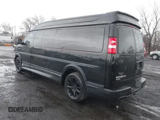 2019 GMC Savana Cargo z VIN 1GTW7BFG8K1335817, wystawiony jako IAAI lot #41035273 z przebiegiem 72 656 mil mil oraz . Historia ofert i sprzedaży dostępna na DreamBid. Obrazek 3.
