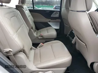 2023 Lincoln Aviator Reserve z VIN 5LM5J7XC5PGL11848, wystawiony jako Copart lot #50815295 z przebiegiem Nie podano mil oraz Szkoda całkowita • Salvage title. Historia ofert i sprzedaży dostępna na DreamBid. Obrazek 11.