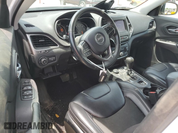 2019 Jeep Cherokee Latitude Plus z VIN 1C4PJMLBXKD191003, wystawiony jako Copart lot #58204625 z przebiegiem 57 866 mil mil oraz Szkoda całkowita • Salvage title. Historia ofert i sprzedaży dostępna na DreamBid. Obrazek 8.