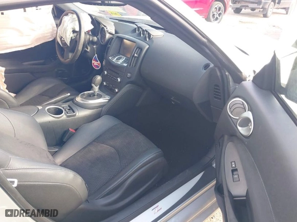 2020 Nissan 370Z Coupe Sport Touring with VIN JN1AZ4EH2LM821391, listed as a IAAI auction lot 41441595 with 31726 miles. Bid and sale history available at carsss.com. Image 5.