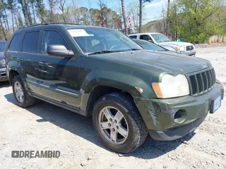 2007 Jeep Grand Cherokee Laredo with VIN 1J8GS48K67C512160, listed as a IAAI auction lot 41892105 with 204,308 mi miles. Bid and sale history available at carsss.com. Image 1.