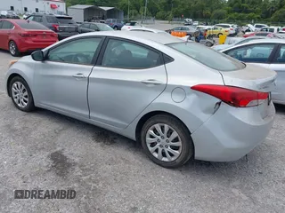 2013 Hyundai Elantra GLS z VIN 5NPDH4AEXDH187512, wystawiony jako IAAI lot #42360040 z przebiegiem 200 441 mil mil oraz . Historia ofert i sprzedaży dostępna na DreamBid. Obrazek 3.