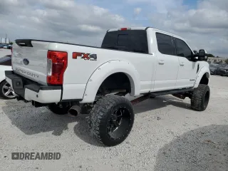 2018 Ford Super Duty F-250 SRW XL with VIN 1FT7W2BT6JEB95882, listed as a Copart auction lot 53576615 with 118,626 mi miles and Non Repairable. Bid and sale history available at carsss.com. Image 3.