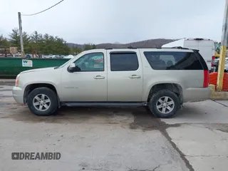 2014 GMC Yukon XL SLT with VIN 1GKS2KE71ER223496, listed as a IAAI auction lot 41419800 with 146,686 mi miles. Bid and sale history available at carsss.com. Image 14.