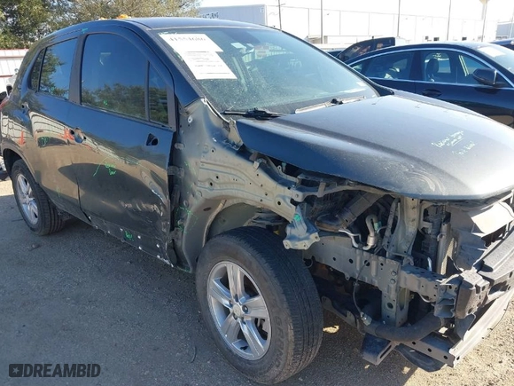 2020 Chevrolet Trax LS with VIN 3GNCJKSB9LL202855, listed as a IAAI auction lot 41554686 with 88,854 mi miles. Bid and sale history available at carsss.com. Image 18.