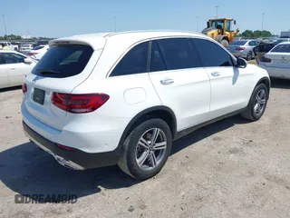 2022 Mercedes-Benz GLC with VIN W1N0G8DB3NV327355, listed as a IAAI auction lot 42008467 with 43,819 mi miles. Bid and sale history available at carsss.com. Image 4.