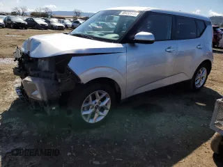2021 Kia Soul S with VIN KNDJ23AU5M7776767, listed as a Copart auction lot 48432445 with 71,118 mi miles and Salvage Title. Bid and sale history available at DreamBid. Image 1.