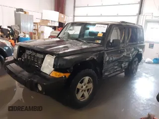 2007 Jeep Commander Sport z VIN 1J8HG48P17C545682, wystawiony jako IAAI lot #41369706 z przebiegiem 187 900 mil mil oraz . Historia ofert i sprzedaży dostępna na DreamBid. Obrazek 18.