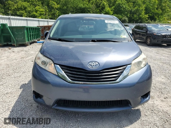2014 Toyota Sienna LE AAS z VIN 5TDKK3DC8ES499949, wystawiony jako Copart lot #60346845 z przebiegiem 192 773 mil mil oraz Szkoda całkowita • Salvage title. Historia ofert i sprzedaży dostępna na DreamBid. Obrazek 5.