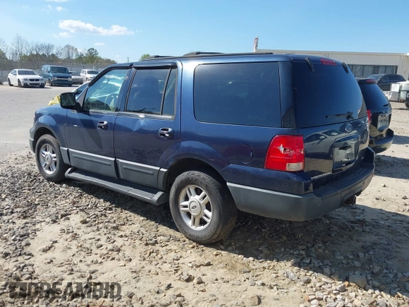 2003 Ford Expedition Special Service with VIN 1FMFU16L63LB91654, listed as a IAAI auction lot 41873090 with 296,213 mi miles. Bid and sale history available at carsss.com. Image 3.