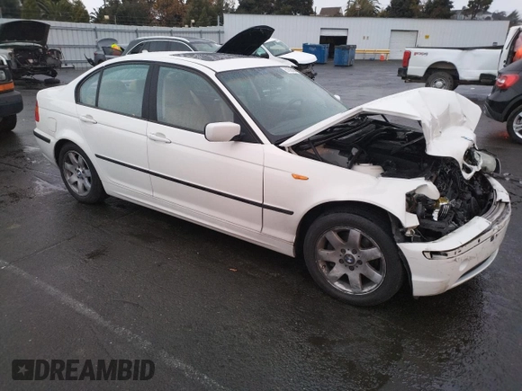 2004 BMW 3 Series 325i with VIN WBAAZ33464KP90177, listed as a Copart auction lot 81826404 with 85,494 mi miles and Salvage Title. Bid and sale history available at carsss.com. Image 4.