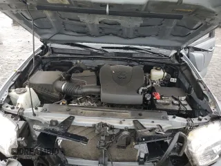 2021 Toyota Tacoma 4WD SR5 with VIN 3TMDZ5BN5MM098717, listed as a Copart auction lot 43877975 with 21,328 mi miles and Salvage Title. Bid and sale history available at carsss.com. Image 11.