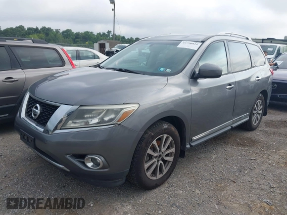 2015 Nissan Pathfinder SL z VIN 5N1AR2MMXFC680933, wystawiony jako IAAI lot #42790811 z przebiegiem 156 584 mil mil oraz . Historia ofert i sprzedaży dostępna na DreamBid. Obrazek 2.
