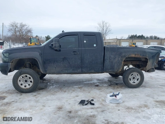 2009 Chevrolet Silverado 1500 LT with VIN 2GCEK29J991112885, listed as a IAAI auction lot 41632179 with 180,557 mi miles. Bid and sale history available at carsss.com. Image 15.