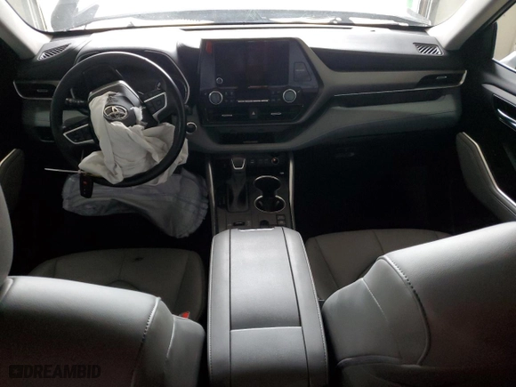 2023 Toyota Highlander Hybrid XLE with VIN 5TDKBRCH4PS574861, listed as a Copart auction lot 48936945 with 96,000 mi miles and Clean Title. Bid and sale history available at carsss.com. Image 8.