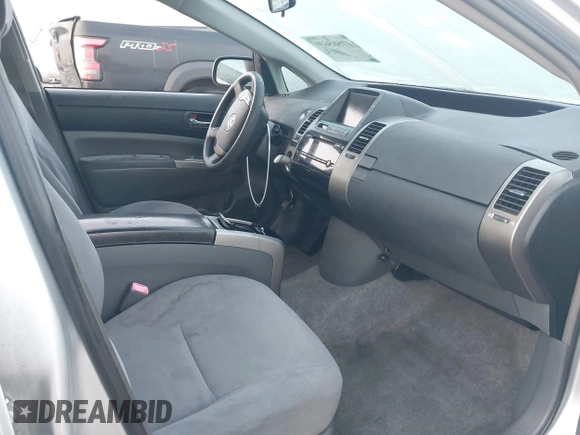 2006 Toyota Prius with VIN JTDKB22U667523196, listed as a IAAI auction lot 41865639 with 282,399 mi miles. Bid and sale history available at carsss.com. Image 5.