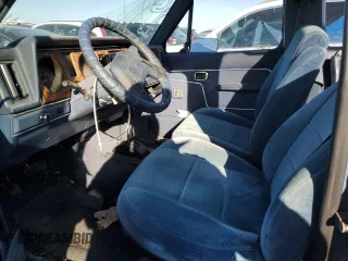1987 Ford Bronco z VIN 1FMCU12T1HUA12785, wystawiony jako Copart lot #85747984 z przebiegiem Nie podano mil oraz Szkoda całkowita • Salvage title. Historia ofert i sprzedaży dostępna na DreamBid. Obrazek 7.