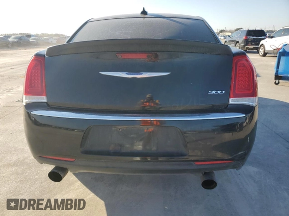 2019 Chrysler 300 Limited with VIN 2C3CCAEG2KH555681, listed as a Copart auction lot 43571855 with 121,027 mi miles and Salvage Title. Bid and sale history available at DreamBid. Image 6.