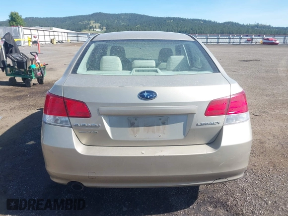 2010 Subaru Legacy Premium z VIN 4S3BMAG67A1244592, wystawiony jako IAAI lot #42349516 z przebiegiem 205 094 mil mil oraz . Historia ofert i sprzedaży dostępna na DreamBid. Obrazek 16.