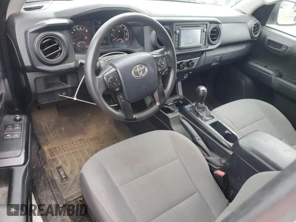 2018 Toyota Tacoma SR z VIN 5TFRX5GN4JX109409, wystawiony jako Copart lot #56705025 z przebiegiem 155 096 mil mil oraz Czysty tytuł • Clean title. Historia ofert i sprzedaży dostępna na DreamBid. Obrazek 8.