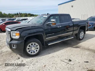 2017 GMC Sierra 2500HD Denali z VIN 1GT12UEG1HF174258, wystawiony jako Copart lot #72978344 z przebiegiem 63 904 mil mil oraz Czysty tytuł • Clean title. Historia ofert i sprzedaży dostępna na DreamBid. Obrazek 1.