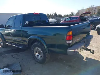 2004 Toyota Tundra SR5 with VIN 5TBRT34114S448987, listed as a IAAI auction lot 41763720 with 228,203 mi miles. Bid and sale history available at carsss.com. Image 3.