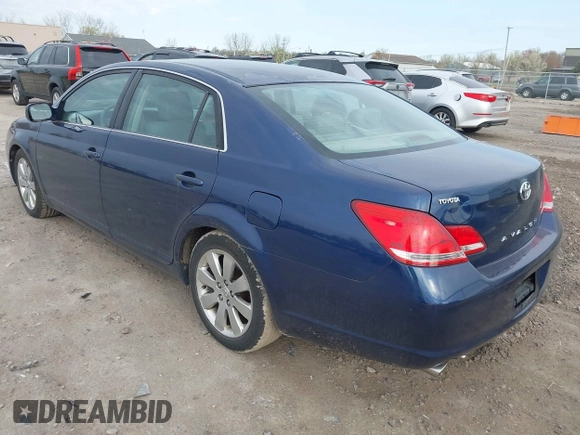 2005 Toyota Avalon XL with VIN 4T1BK36B05U049028, listed as a IAAI auction lot 42094971 with 274,181 mi miles. Bid and sale history available at carsss.com. Image 3.