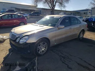 2004 Mercedes-Benz E 320 with VIN WDBUF65J44A475086, listed as a Copart auction lot 47033725 with 81,005 mi miles and Salvage Title. Bid and sale history available at carsss.com. Image 1.