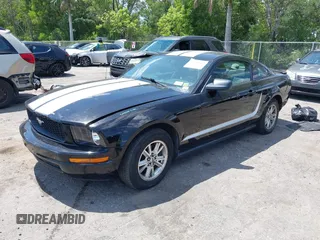 2007 Ford Mustang Deluxe с VIN 1ZVFT80N675242314, выставлен на аукционе IAAI как лот 42318323 с пробегом 171 017 миль миль и . История ставок и продаж доступна на DreamBid. Изображение 2.