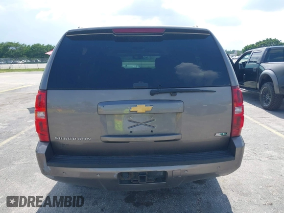 2012 Chevrolet Suburban LT with VIN 1GNSKJE72CR130111, listed as a IAAI auction lot 42699365 with 216,827 mi miles and . Bid and sale history available at DreamBid. Image 16.