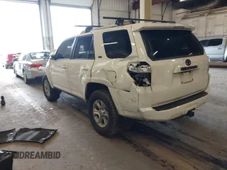 2021 Toyota 4Runner SR5 z VIN JTEMU5JR0M5902037, wystawiony jako IAAI lot #41998628 z przebiegiem 102 931 mil mil oraz . Historia ofert i sprzedaży dostępna na DreamBid. Obrazek 3.