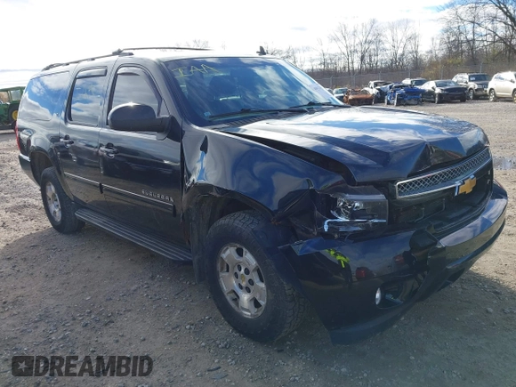 2014 Chevrolet Suburban LT with VIN 1GNSKJE71ER232700, listed as a IAAI auction lot 40812602 with 245,852 mi miles and . Bid and sale history available at DreamBid. Image 1.