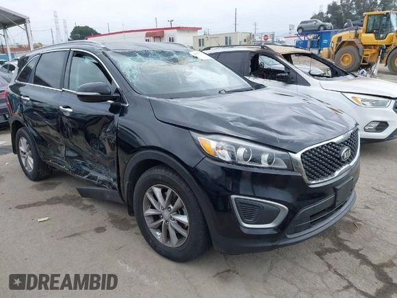 2016 Kia Sorento LX with VIN 5XYPGDA39GG153135, listed as a IAAI auction lot 41903352 with 144,557 mi miles. Bid and sale history available at carsss.com. Image 1.