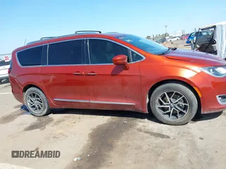 2018 Chrysler Pacifica Touring L Plus z VIN 2C4RC1EG7JR158725, wystawiony jako IAAI lot #41949702 z przebiegiem 113 111 mil mil oraz . Historia ofert i sprzedaży dostępna na DreamBid. Obrazek 13.