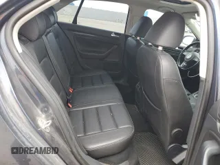 2010 Volkswagen Jetta Limited Edition z VIN 3VWRX7AJ1AM034060, wystawiony jako Copart lot #58219095 z przebiegiem 170 691 mil mil oraz Szkoda całkowita • Salvage title. Historia ofert i sprzedaży dostępna na DreamBid. Obrazek 10.