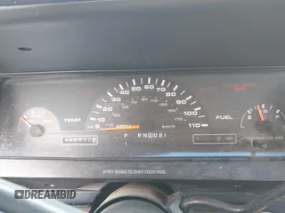 1993 Oldsmobile 88 z VIN 1G3HN53L0PH312824, wystawiony jako IAAI lot #42200714 z przebiegiem 152 810 mil mil oraz . Historia ofert i sprzedaży dostępna na DreamBid. Obrazek 7.