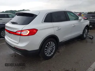 2016 Lincoln MKX Select z VIN 2LMPJ6KR1GBL37294, wystawiony jako IAAI lot #42422681 z przebiegiem 103 505 mil mil oraz . Historia ofert i sprzedaży dostępna na DreamBid. Obrazek 4.