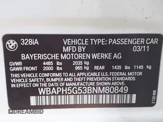 2011 BMW 3 Series 328i with VIN WBAPH5G53BNM80849, listed as a IAAI auction lot 41942772 with 84,876 mi miles. Bid and sale history available at carsss.com. Image 9.