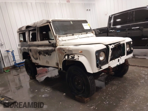 1983 Land Rover Defender with VIN SALLDHAG8AA190593, listed as a IAAI auction lot 42166804 with Not provided miles and . Bid and sale history available at DreamBid. Image 1.